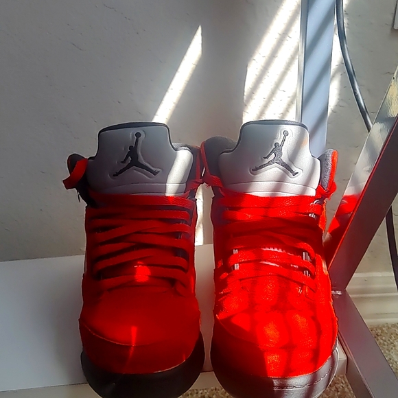 Jordans 5 raging bulls - Picture 1 of 2